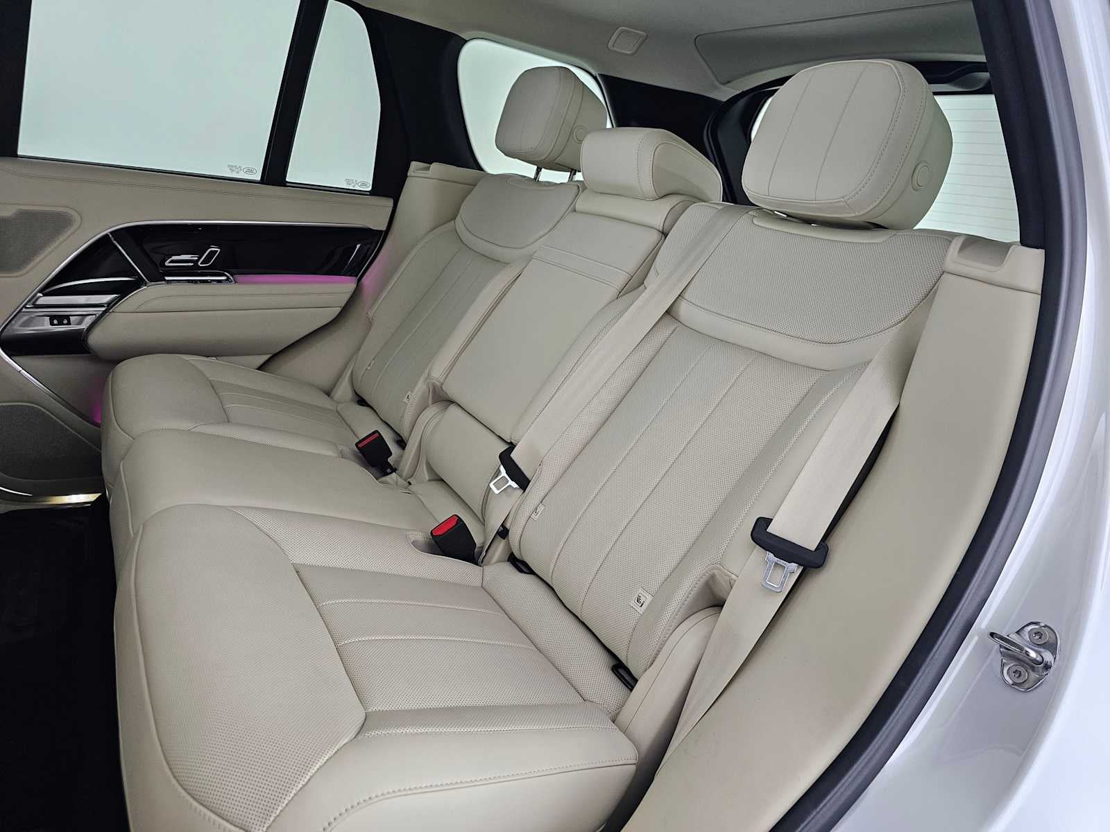 2025 Land Rover Range Rover SE