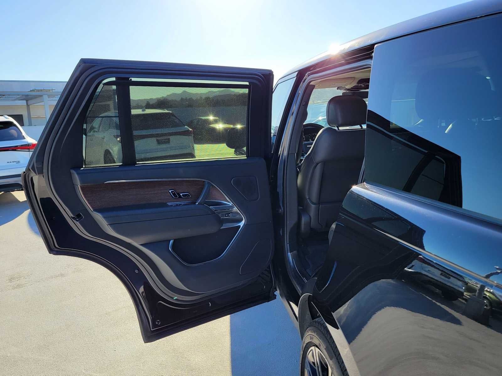 2025 Land Rover Range Rover SE