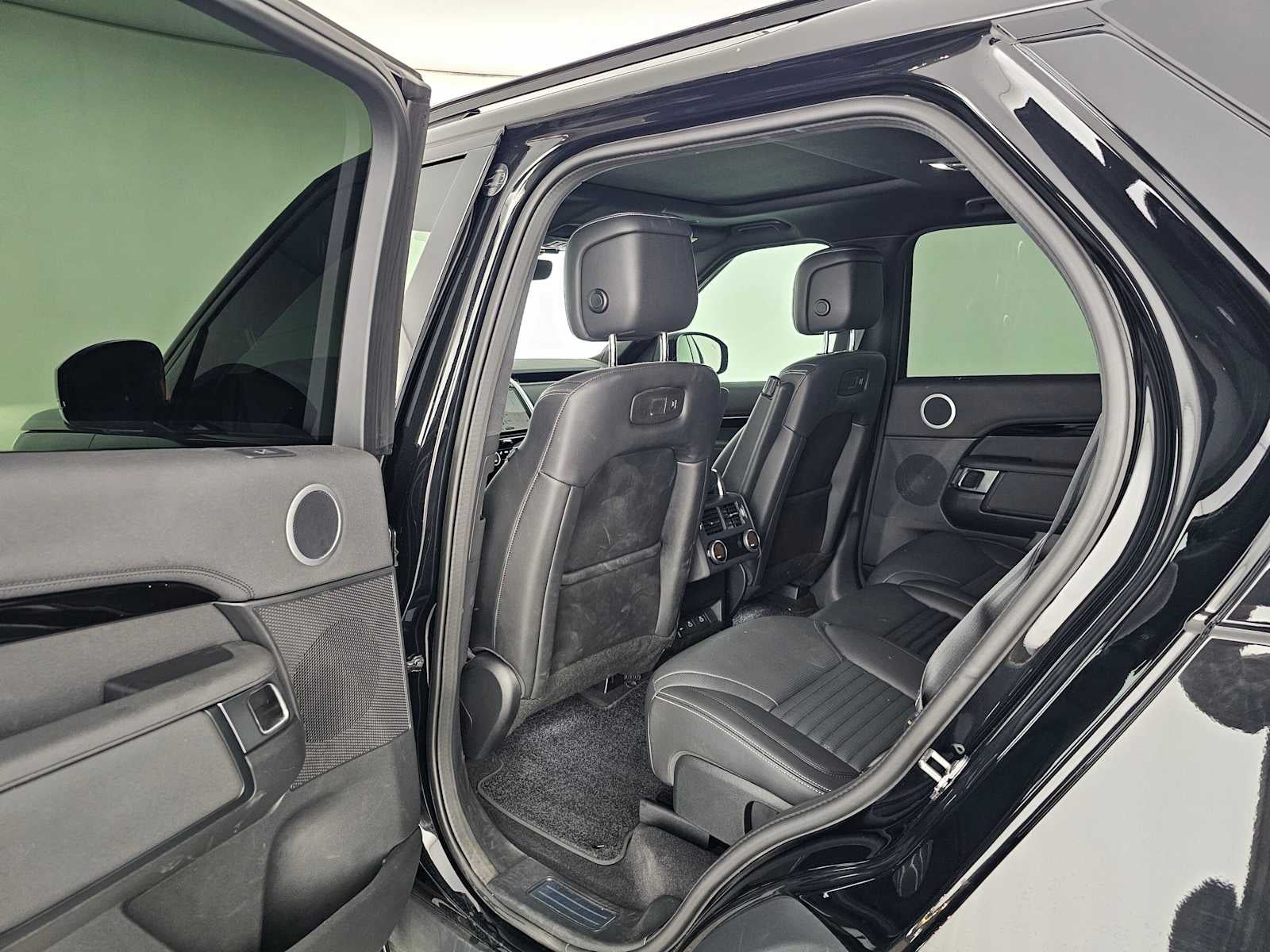 2025 Land Rover Discovery S