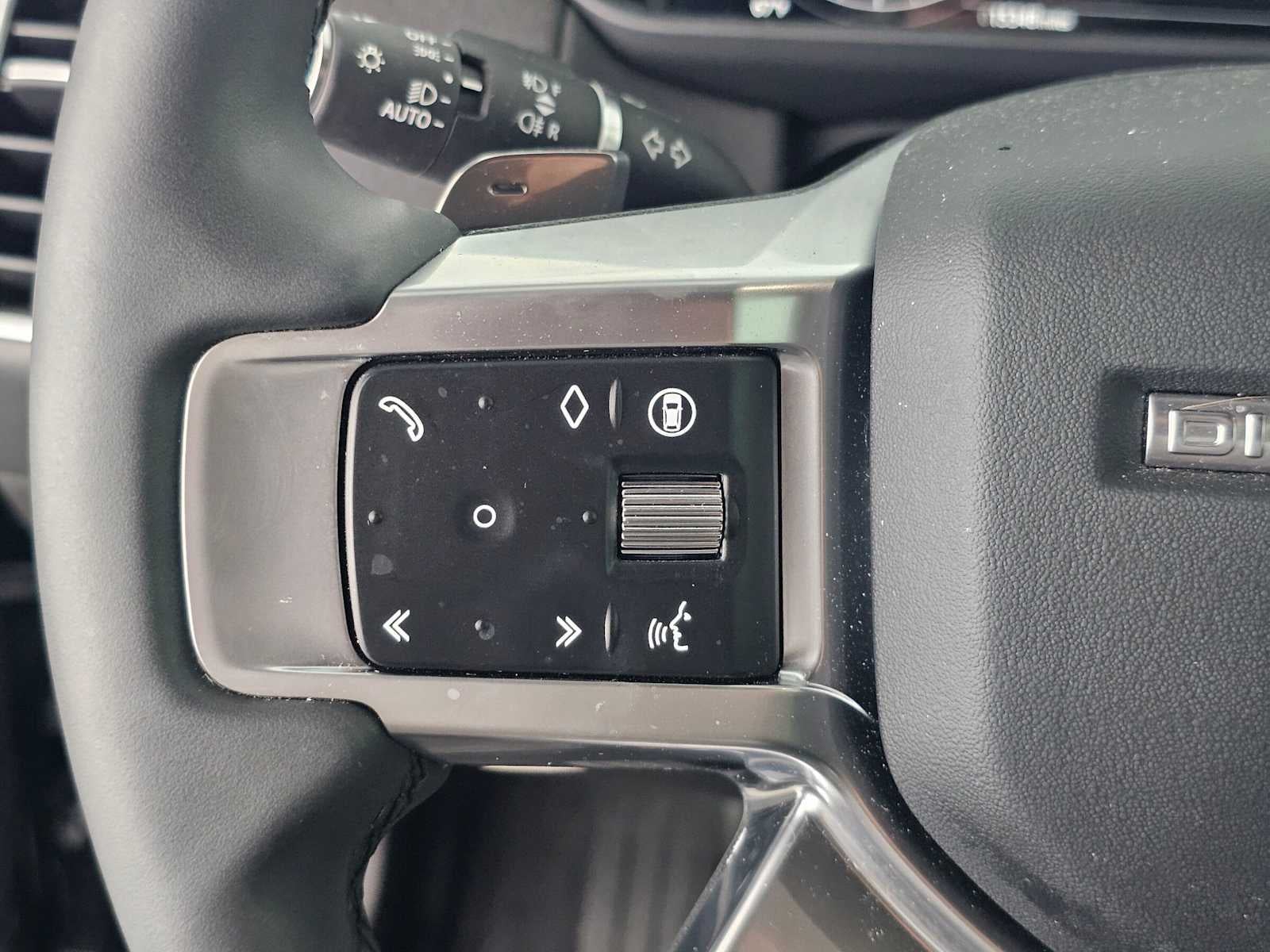 2025 Land Rover Discovery S