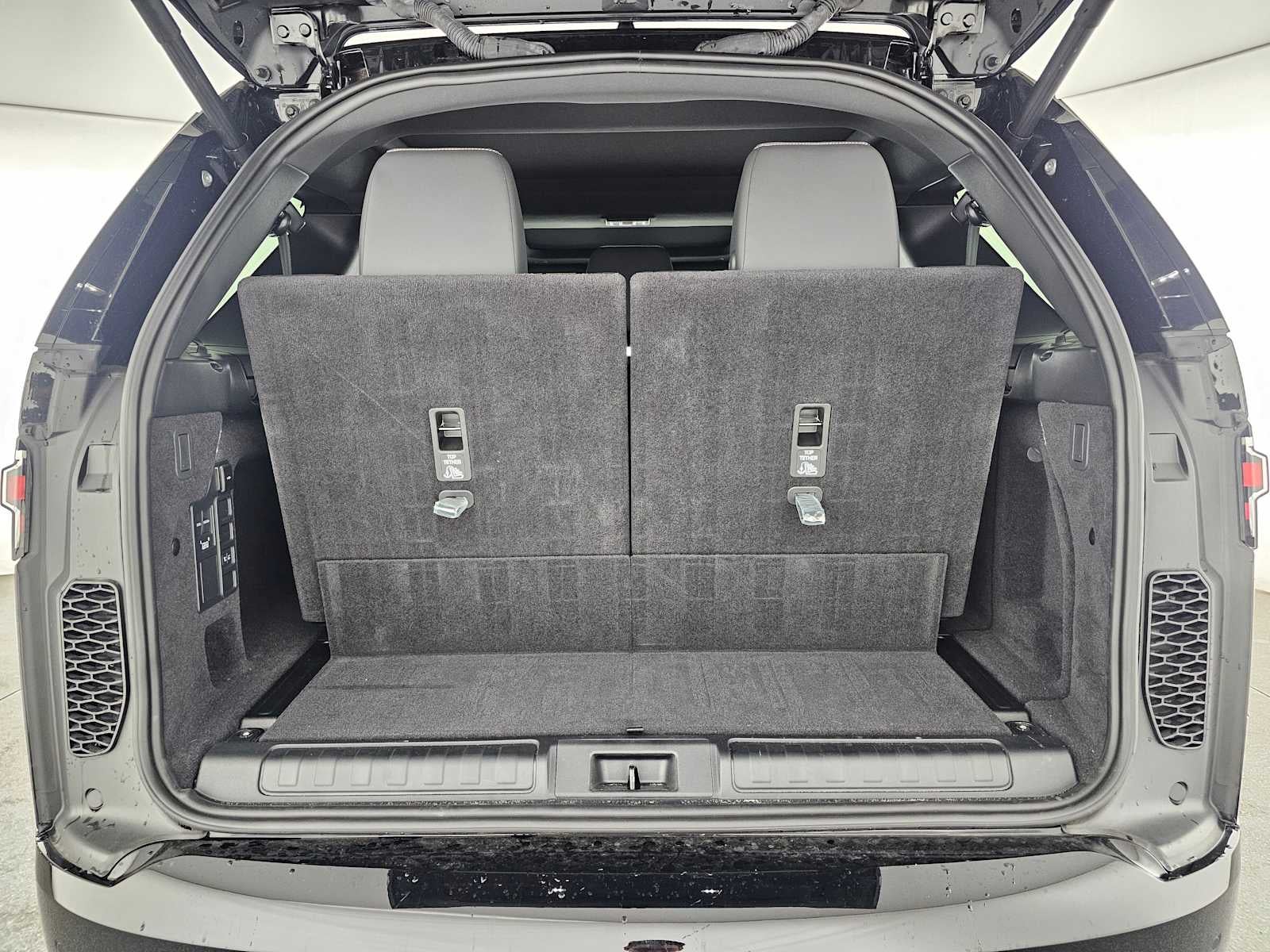 2025 Land Rover Discovery Dynamic SE