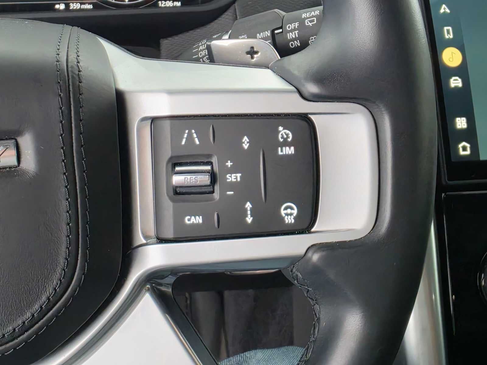 2025 Land Rover Discovery Dynamic SE