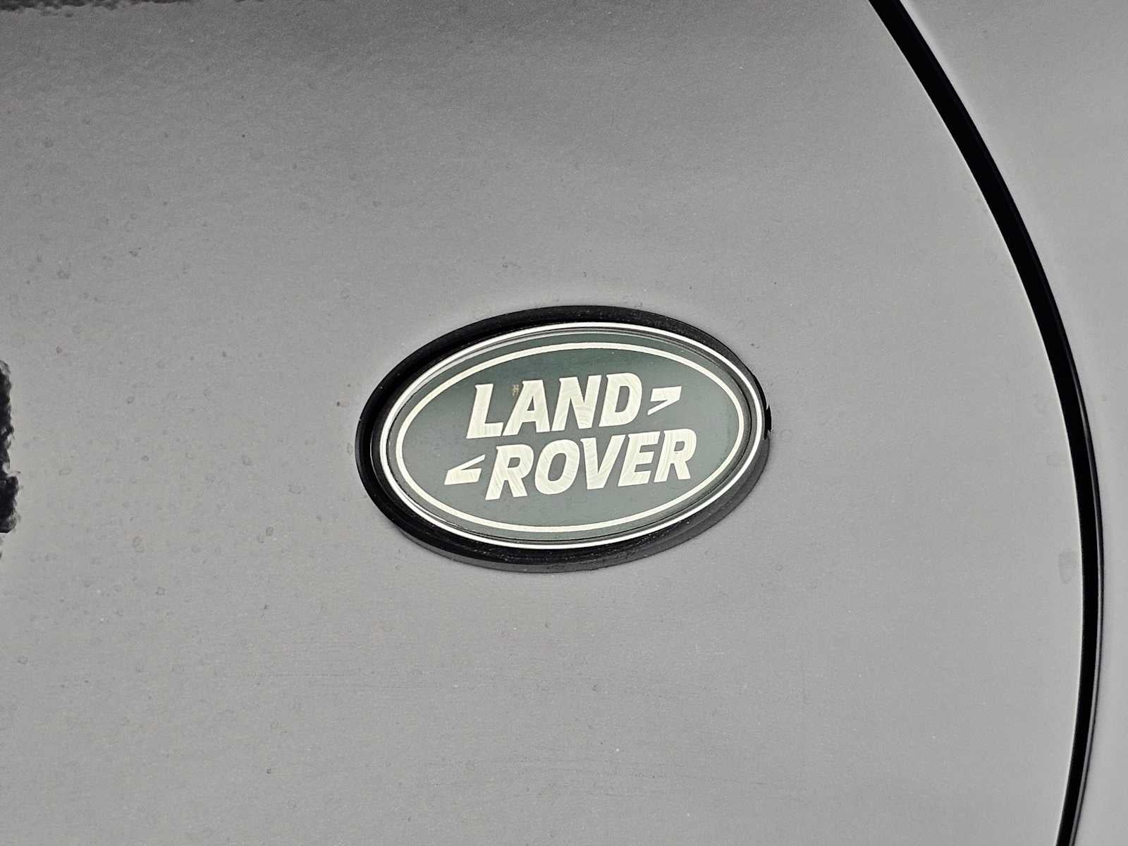 2024 Land Rover Discovery Metropolitan Edition