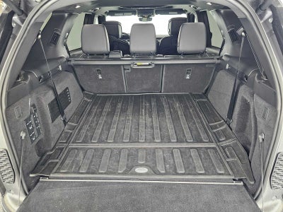 2023 Land Rover Discovery Metropolitan Edition