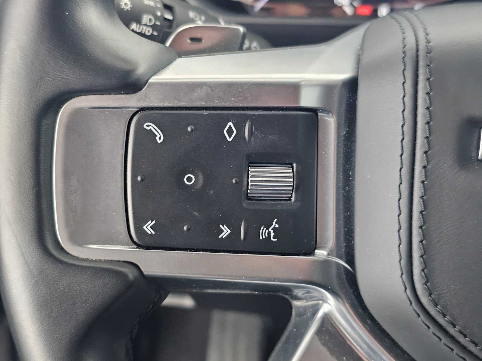 2023 Land Rover Discovery Metropolitan Edition