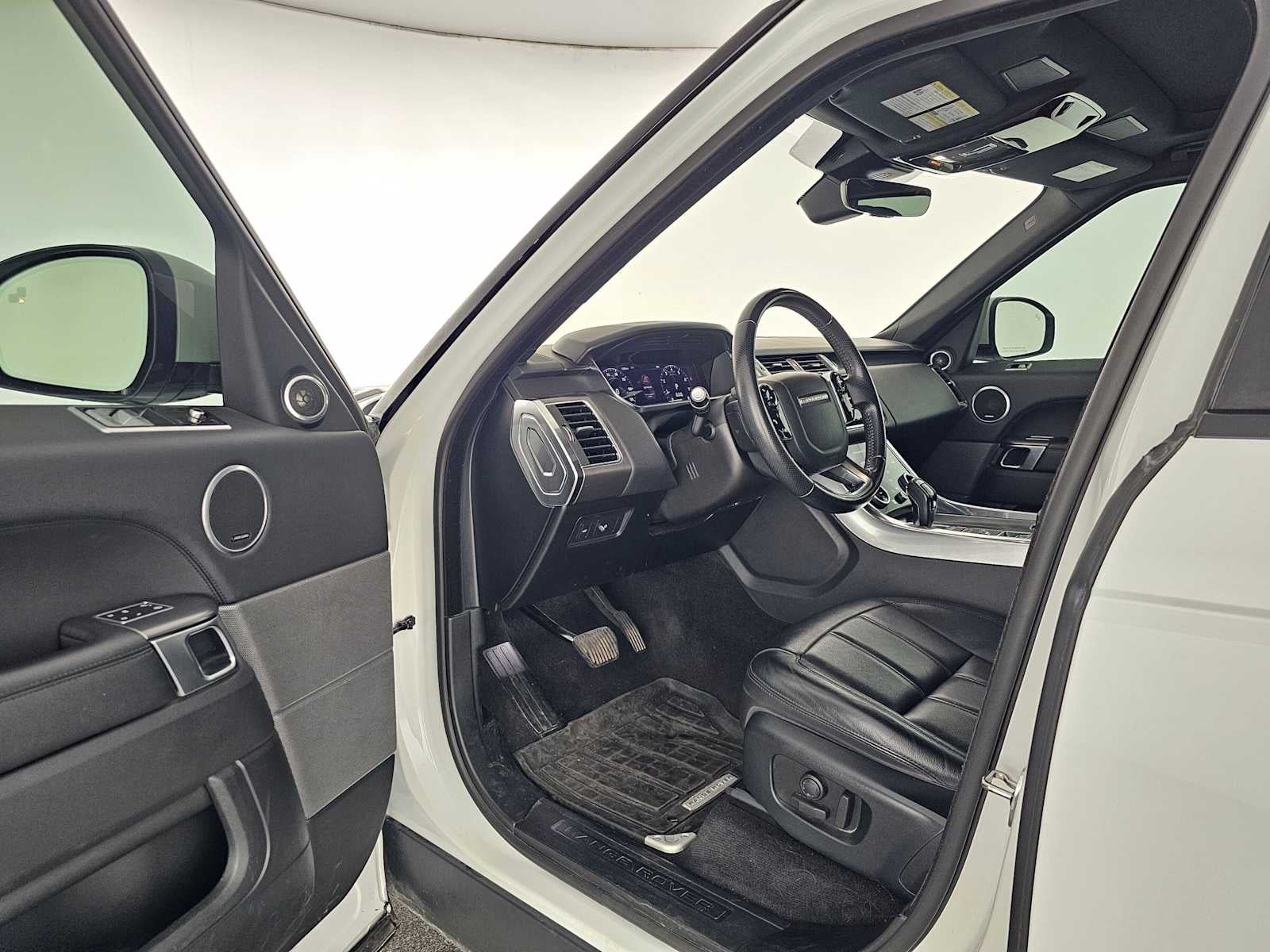 2020 Land Rover Range Rover Sport SE
