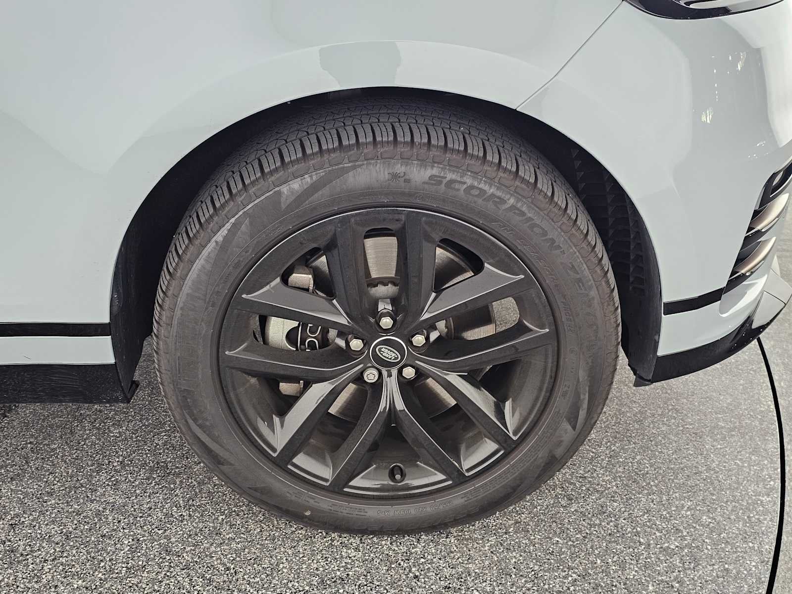 2025 Land Rover Range Rover Velar Dynamic SE