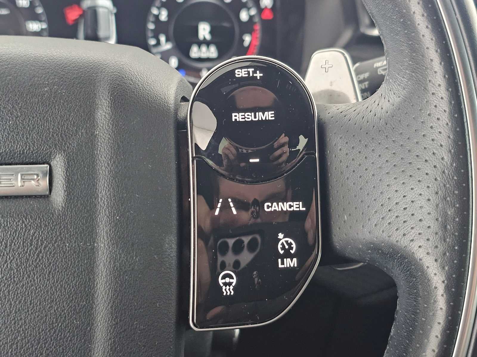 2018 Land Rover Range Rover Velar R-Dynamic SE