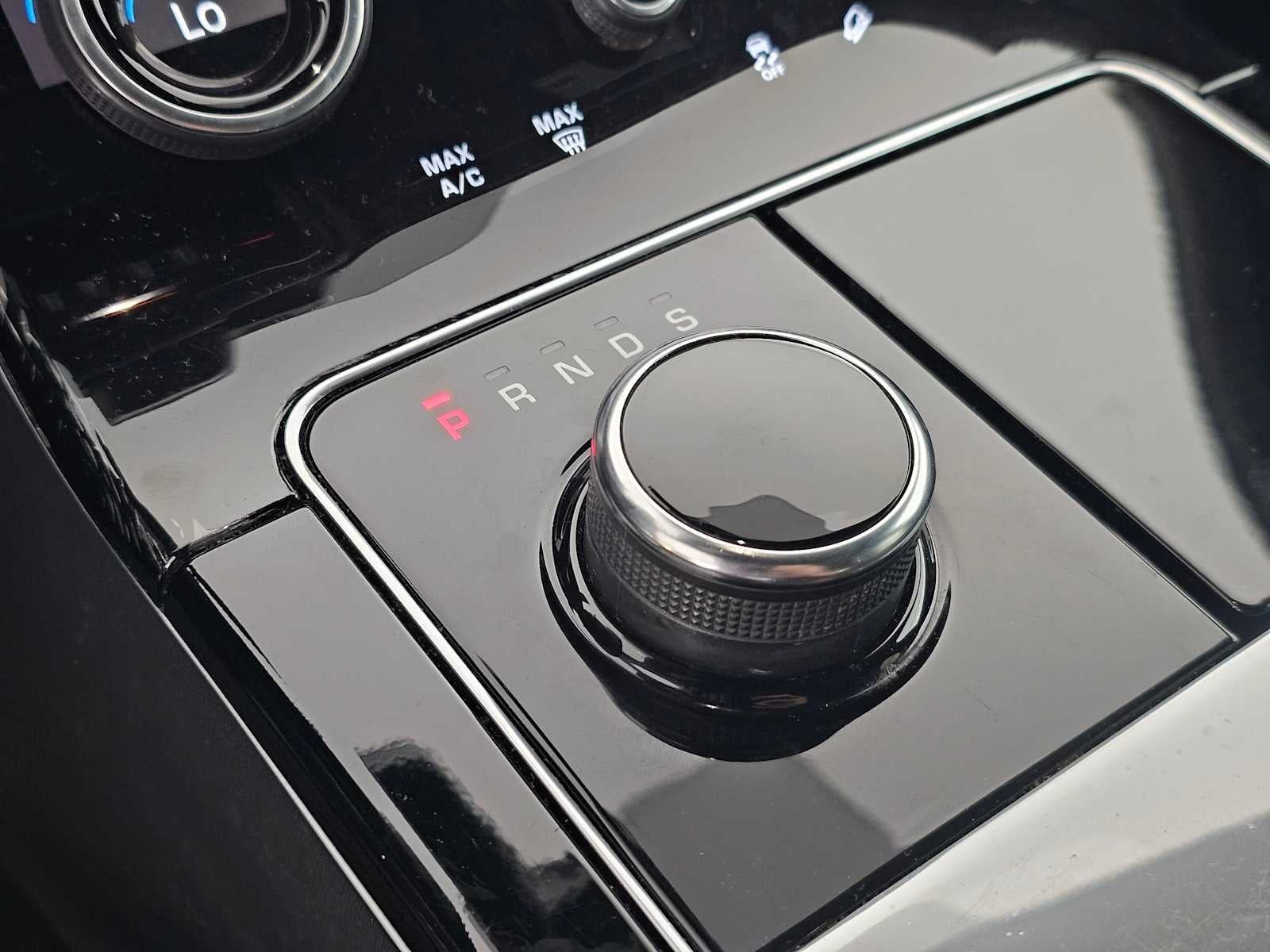 2018 Land Rover Range Rover Velar R-Dynamic SE