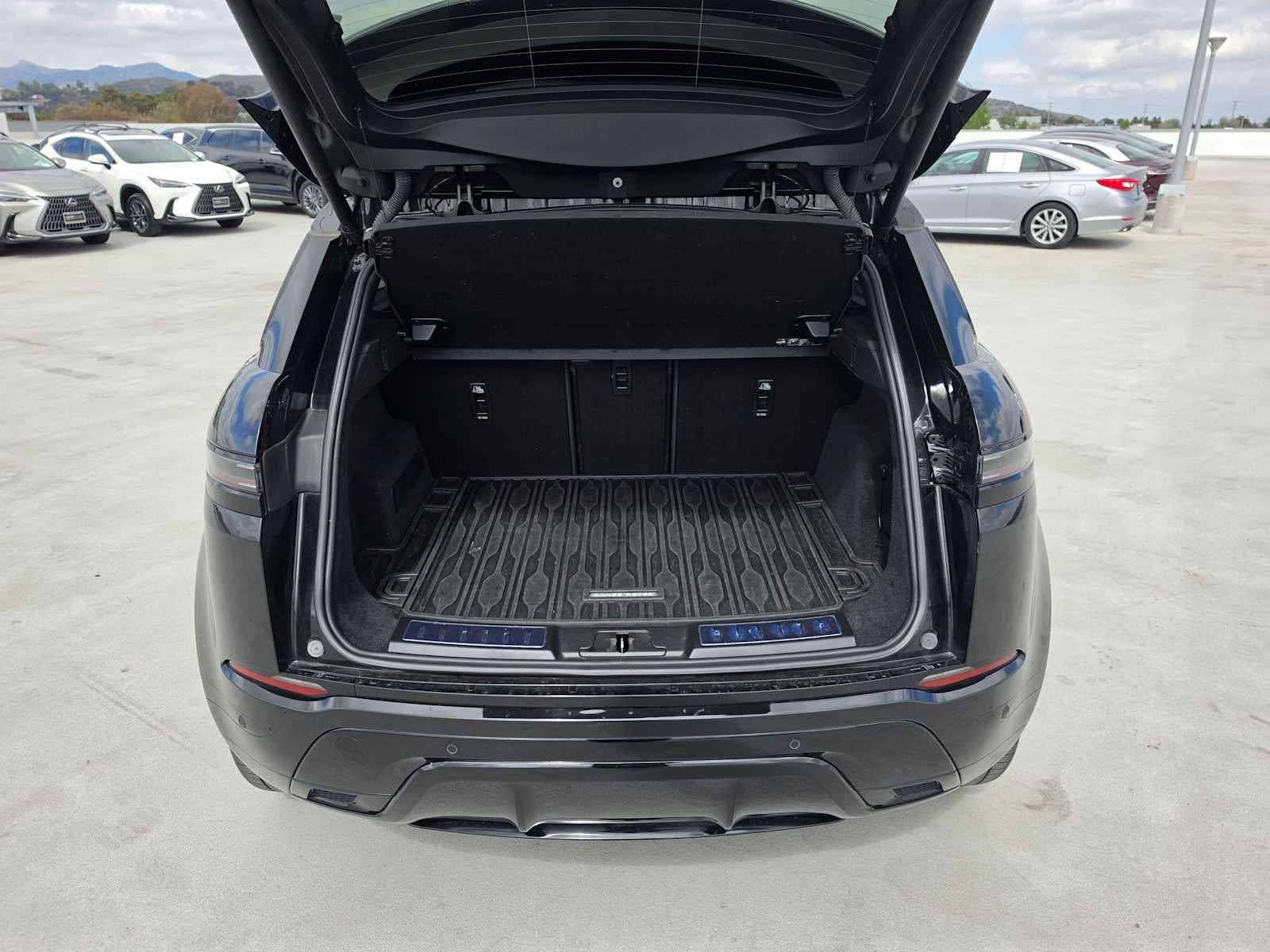 2024 Land Rover Range Rover Evoque Dynamic SE