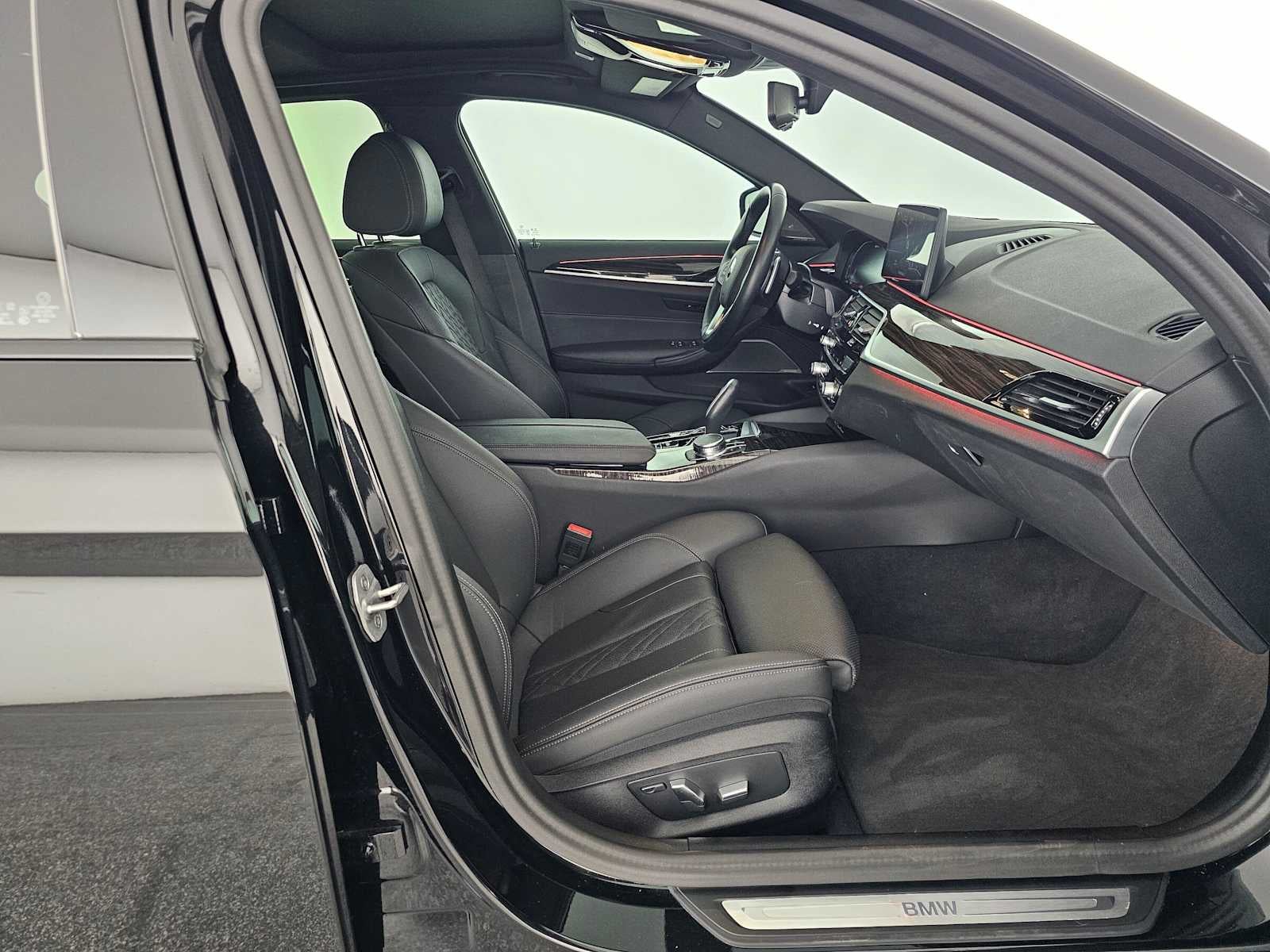 2023 BMW 530e 530e
