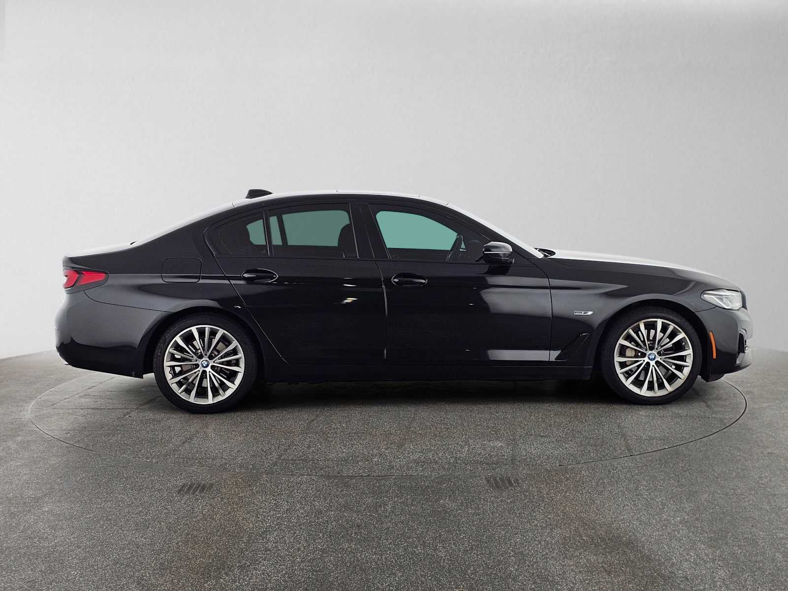 2023 BMW 530e 530e