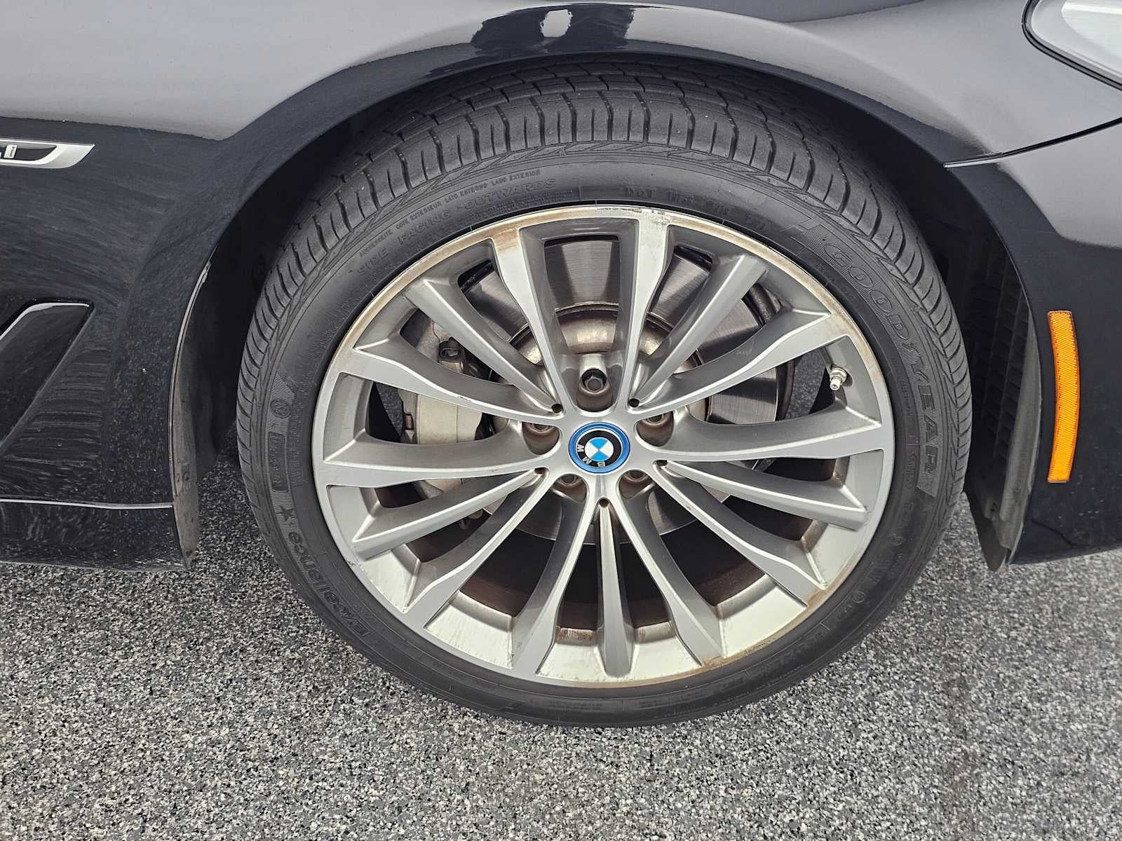 2023 BMW 530e 530e