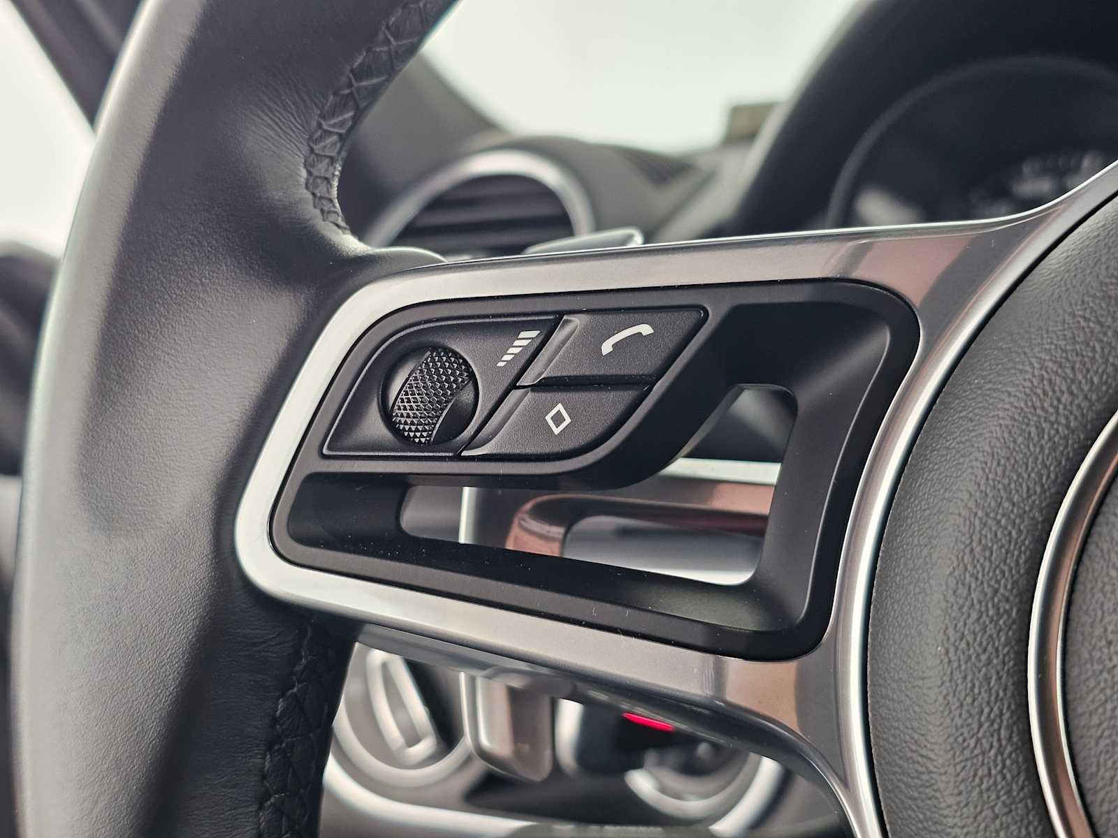 2022 Porsche 718 Cayman T