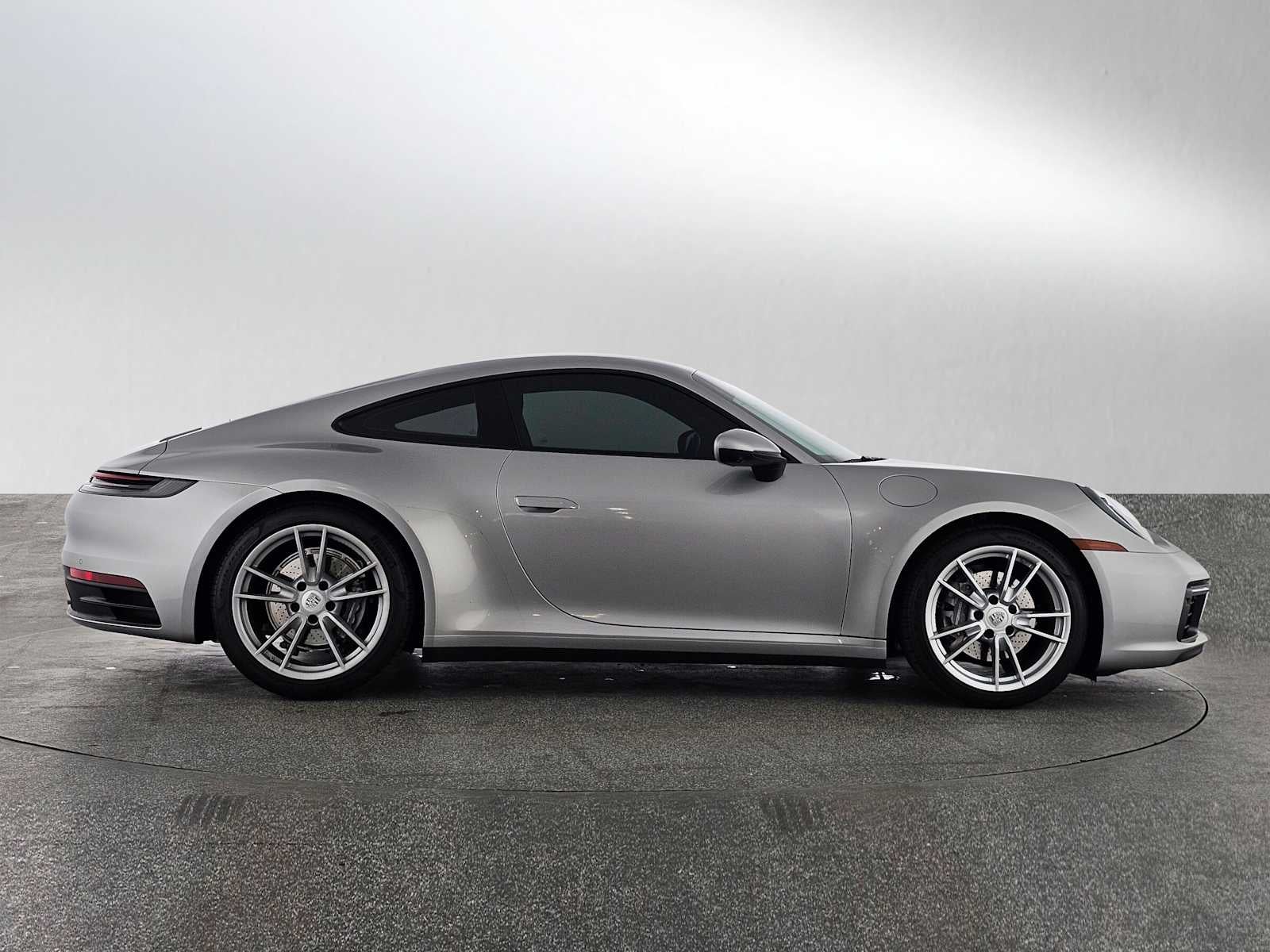 2021 Porsche 911 Carrera