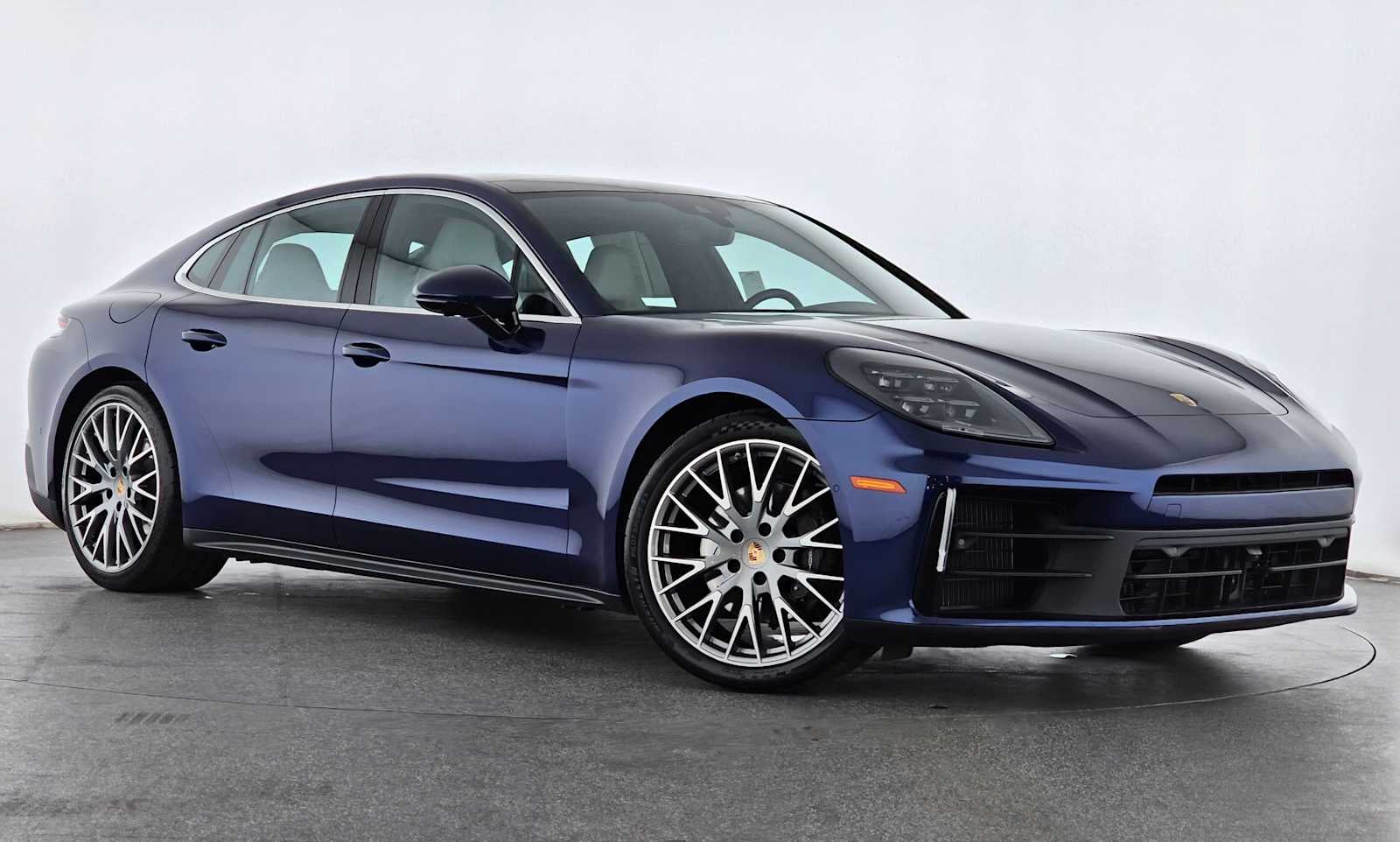 2024 Porsche Panamera 4