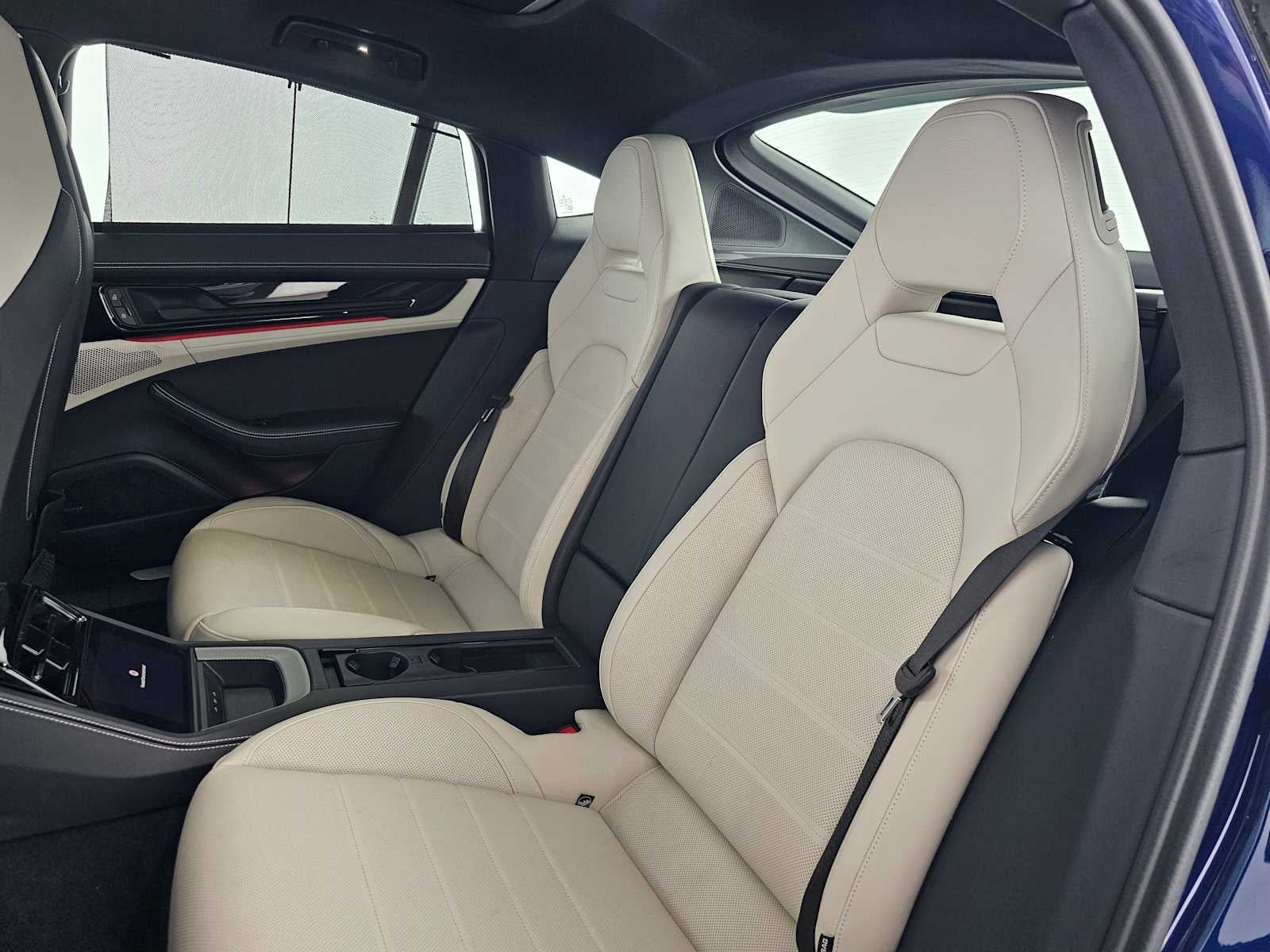 2024 Porsche Panamera 4