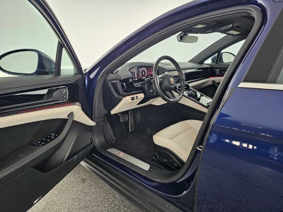 2024 Porsche Panamera 4