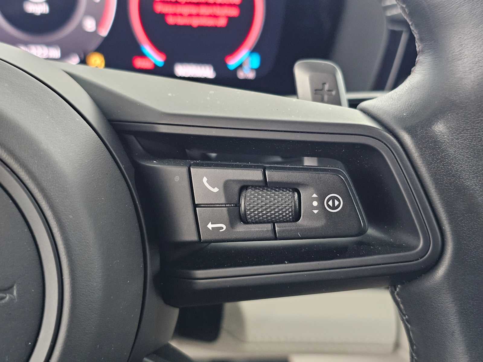 2024 Porsche Panamera 4