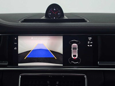 2023 Porsche Panamera Platinum Edition