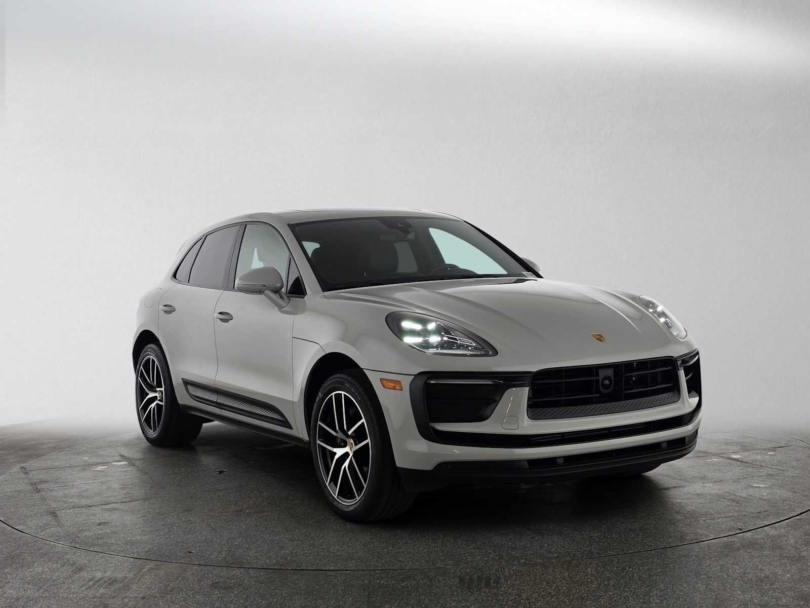 2024 Porsche Macan AWD