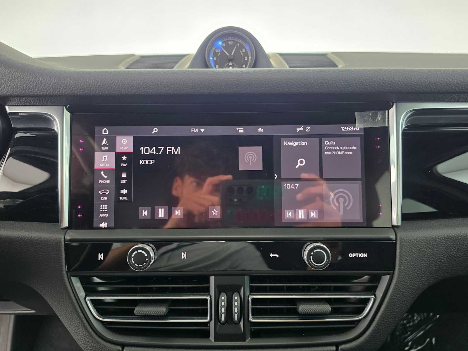 2025 Porsche Macan AWD