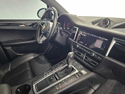 2021 Porsche Macan AWD