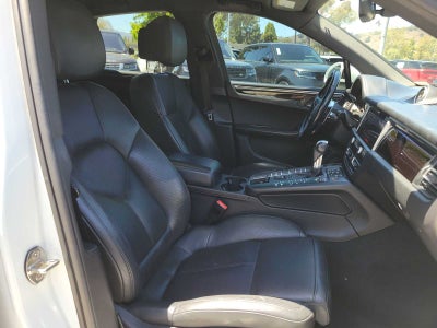 2021 Porsche Macan AWD