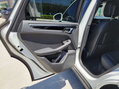 2021 Porsche Macan AWD