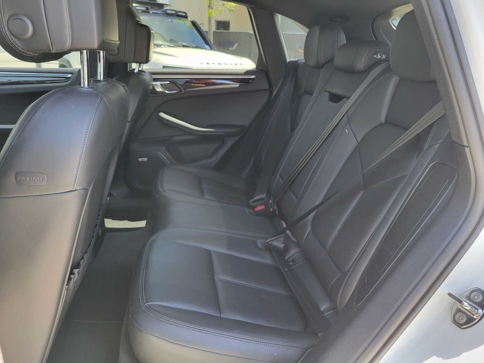 2021 Porsche Macan AWD