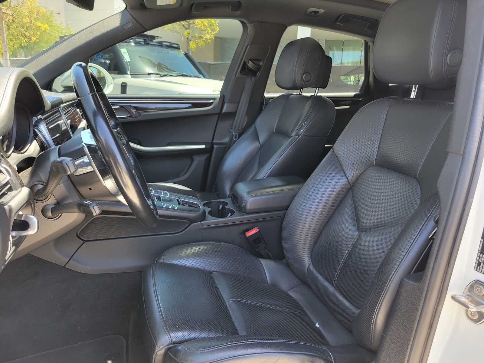 2021 Porsche Macan AWD