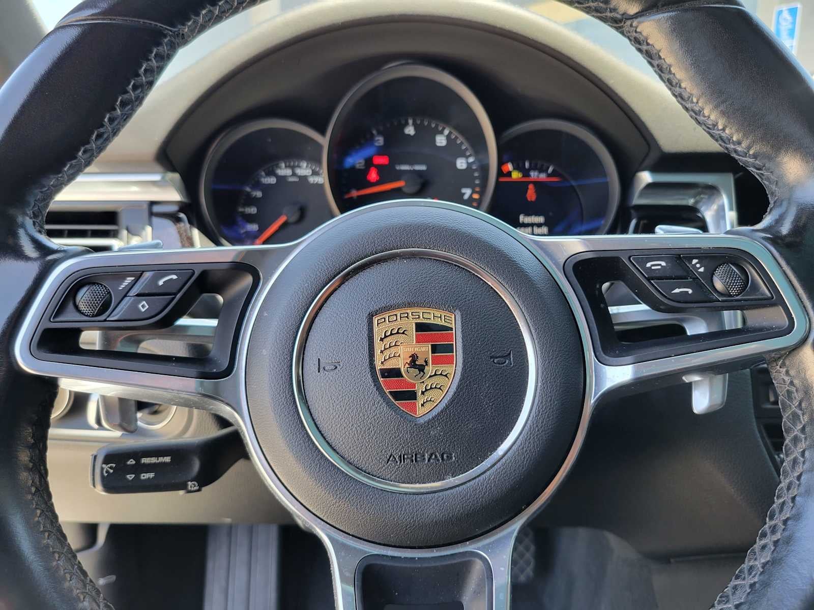 2021 Porsche Macan AWD