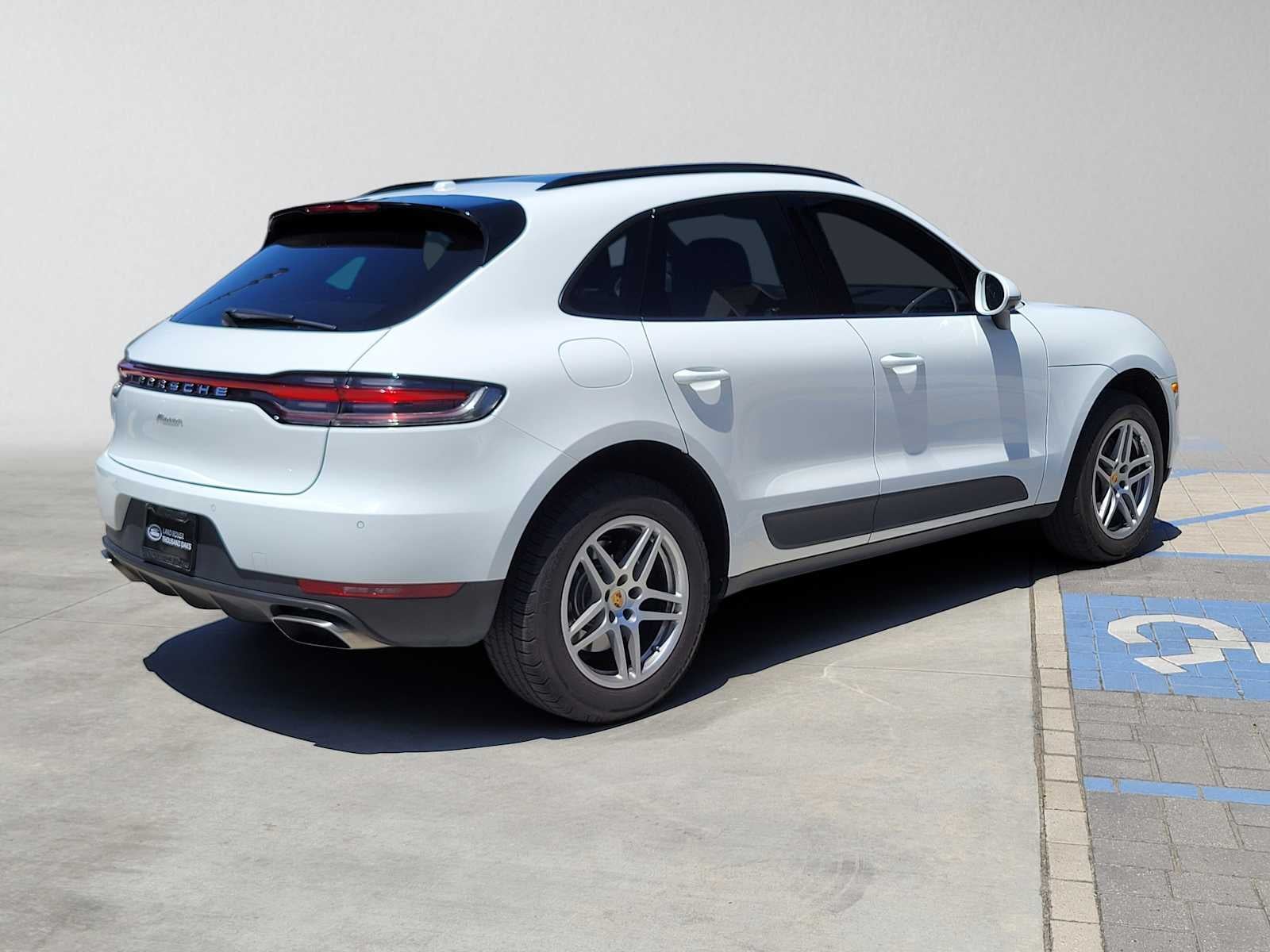 2021 Porsche Macan AWD