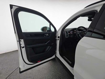 2022 Porsche Cayenne Platinum Edition