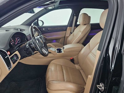 2023 Porsche Cayenne Platinum Edition