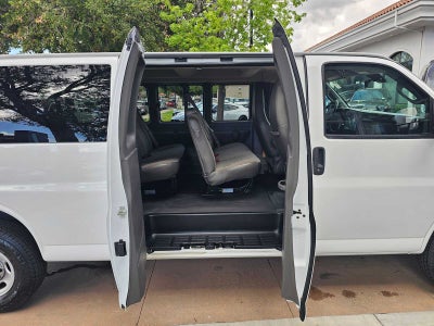 2022 Chevrolet Express Passenger LT