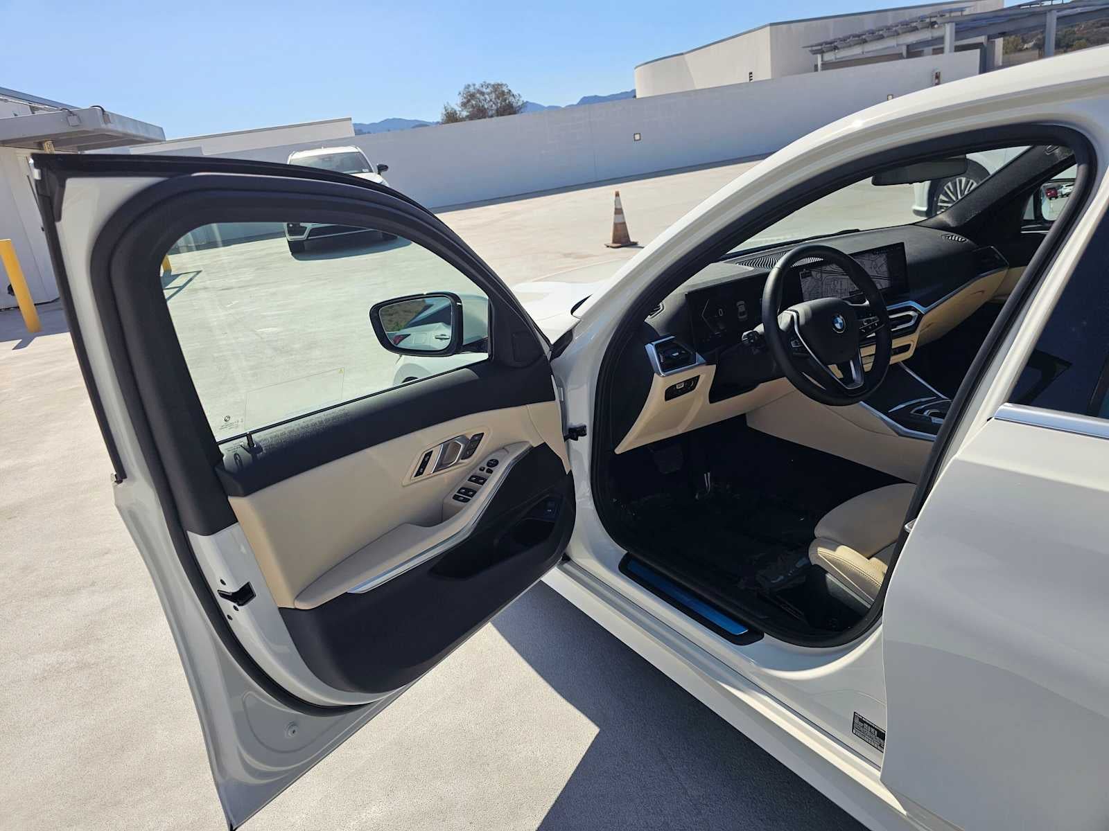 2024 BMW 330i 330i