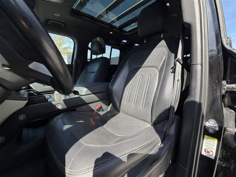 2022 Land Rover Defender X-Dynamic SE