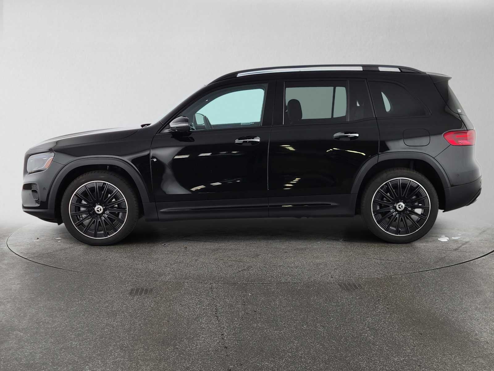 2026 Mercedes-Benz GLB 250 SUV