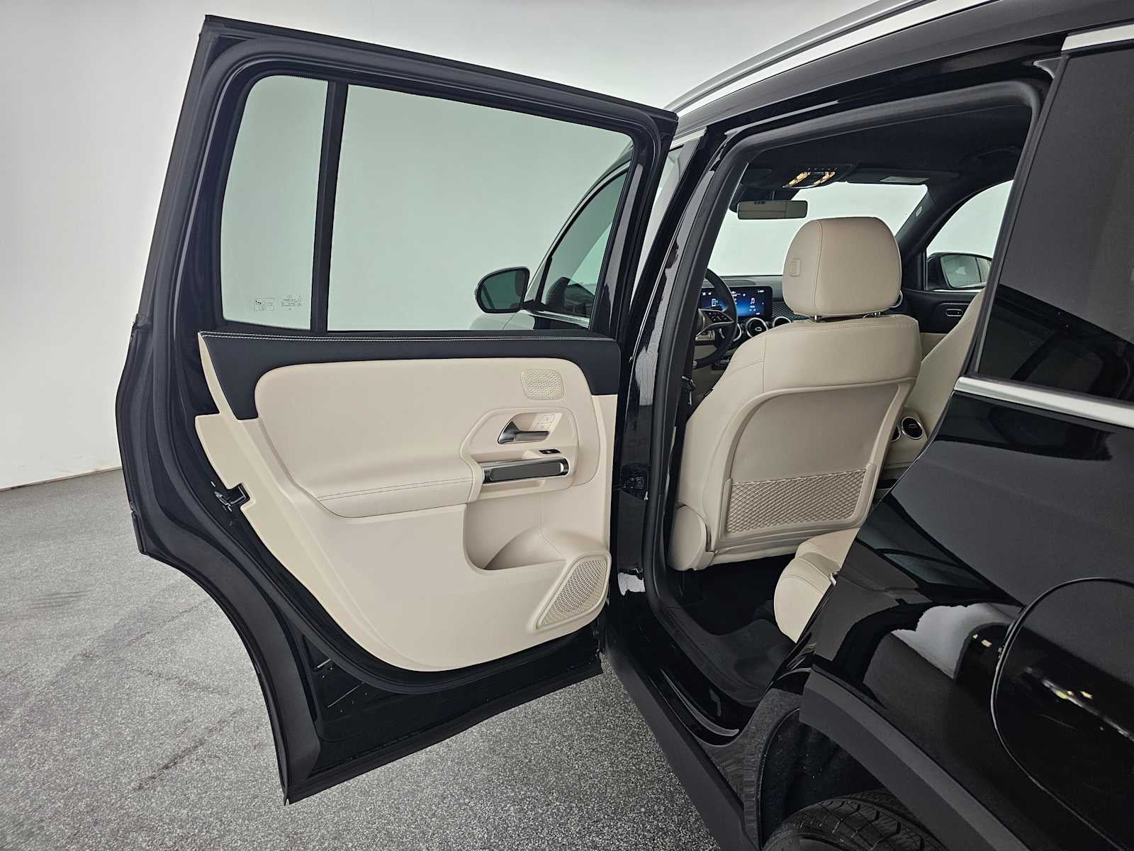 2026 Mercedes-Benz GLB 250 SUV