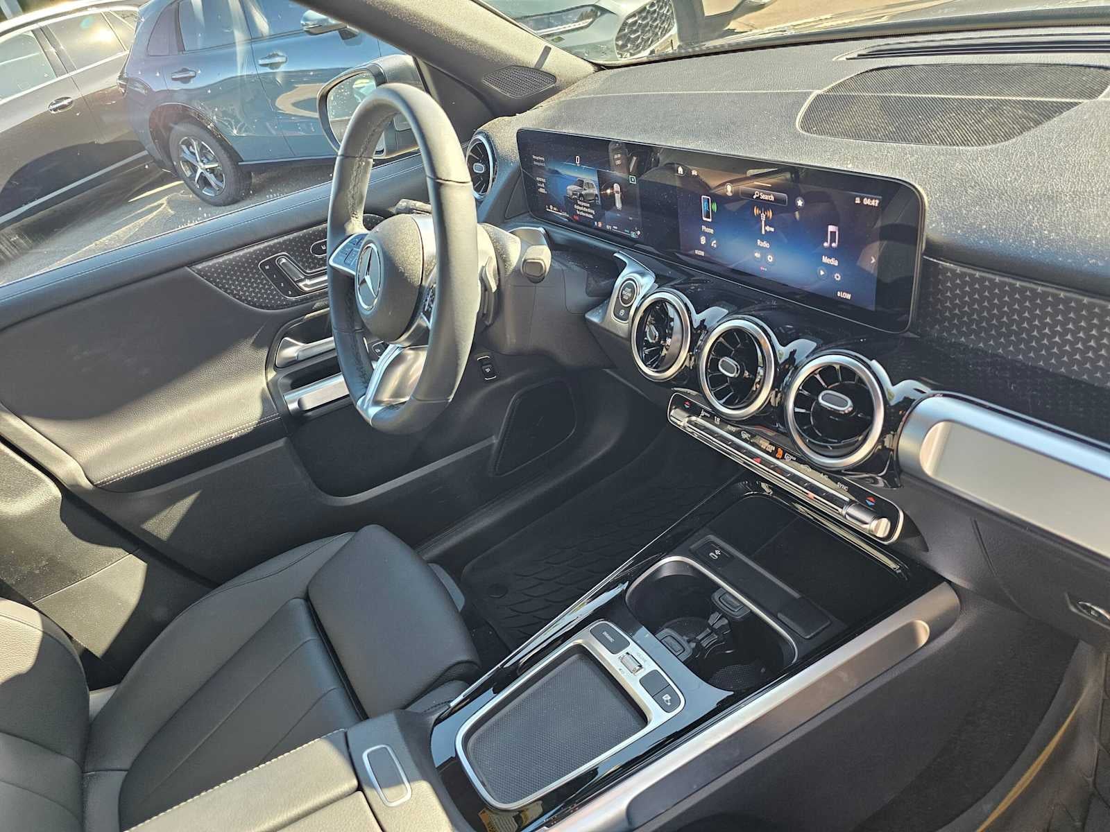 2026 Mercedes-Benz GLB 250 4MATIC® SUV