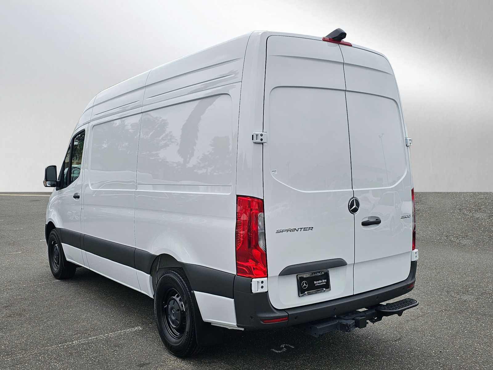 2025 Mercedes-Benz Sprinter 2500 Standard Roof I4 Diesel HO 144" RWD