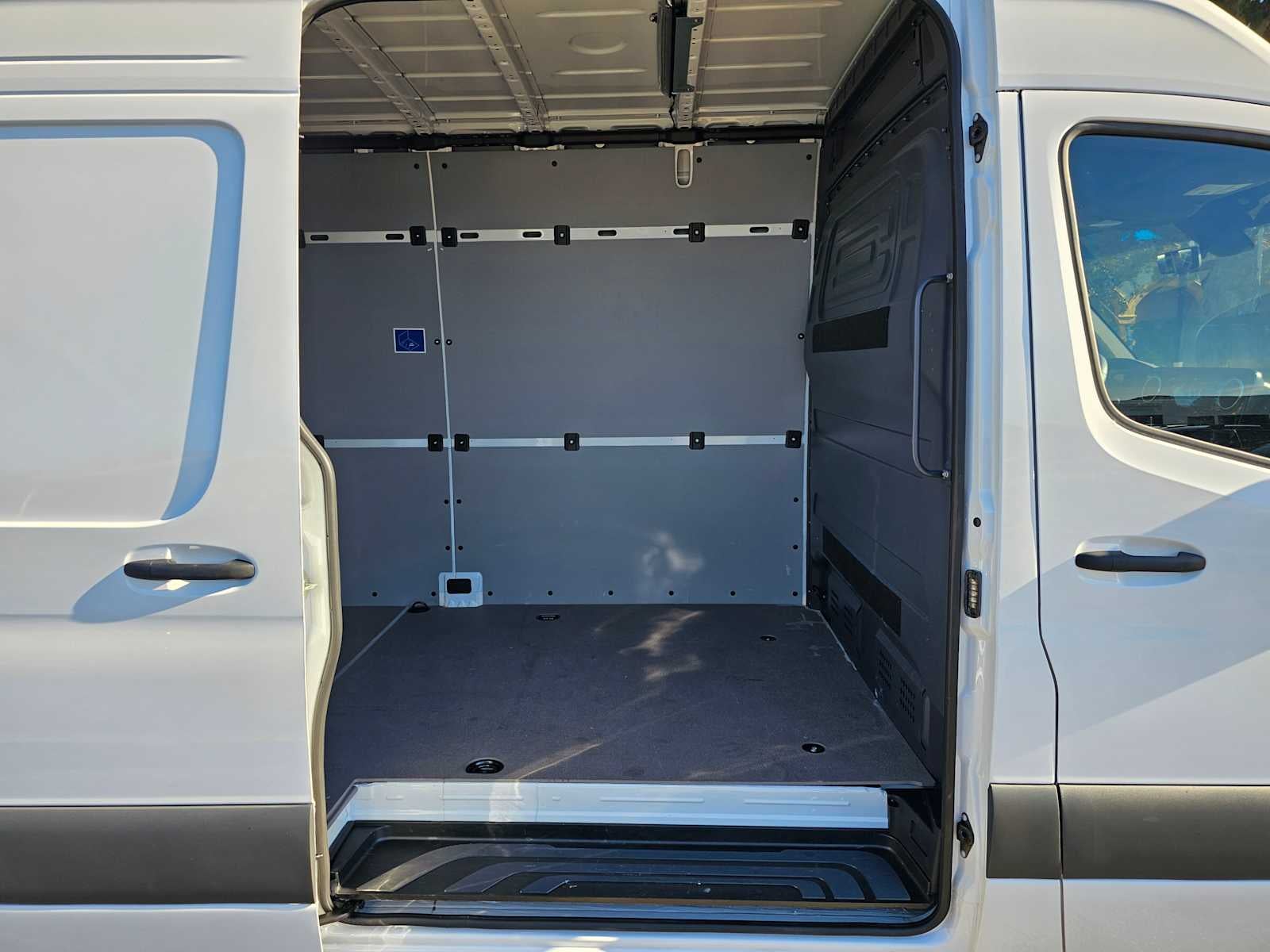 2025 Mercedes-Benz Sprinter 2500 High Roof I4 Diesel HO 170" RWD