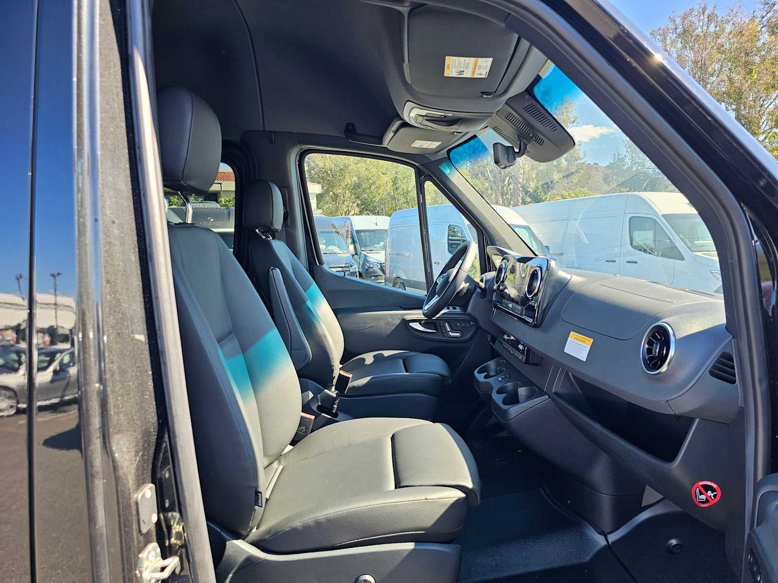 2024 Mercedes-Benz Sprinter 2500 Standard Roof I4 Diesel HO 144" RWD