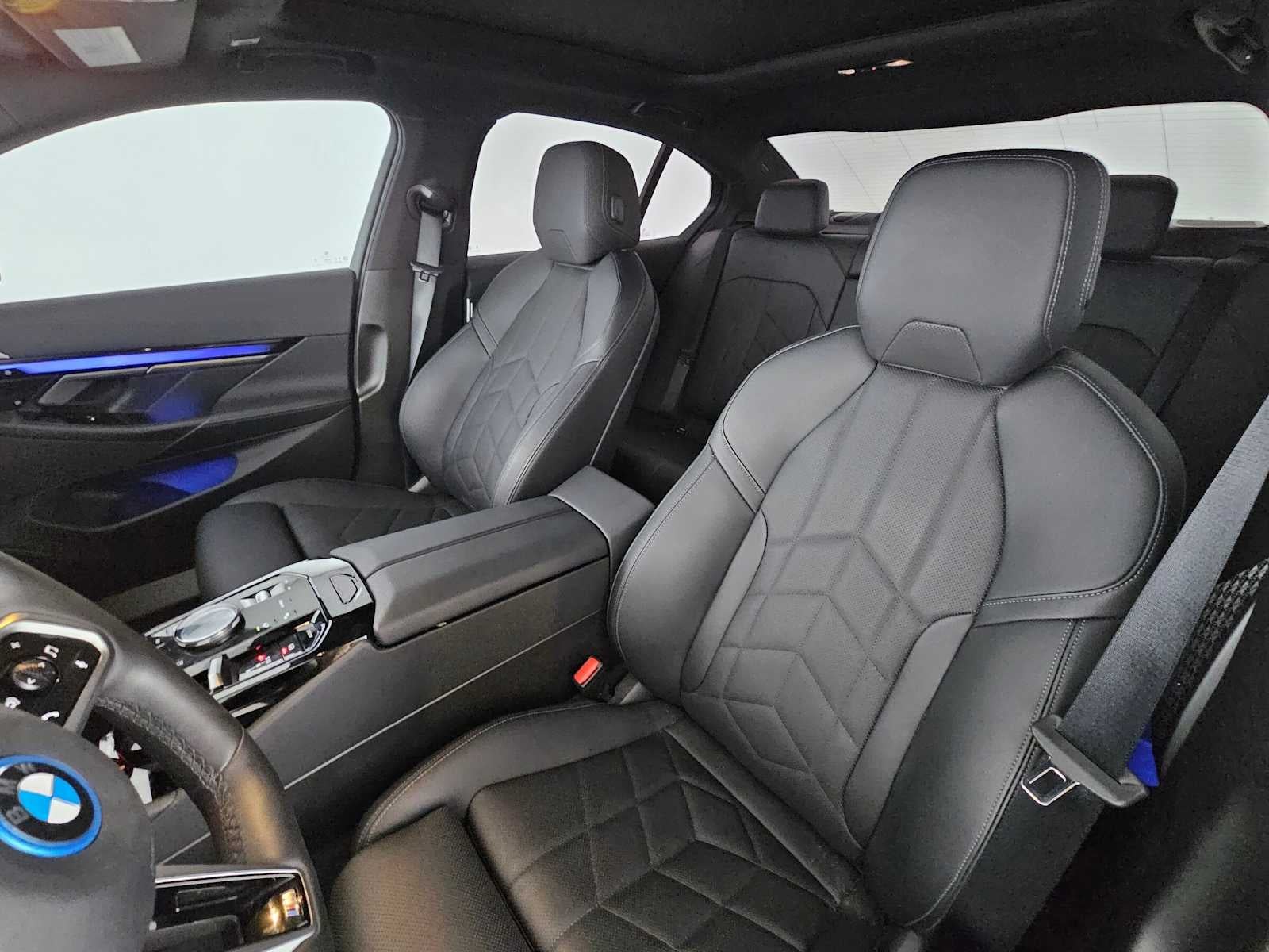 2026 BMW 550e xDrive 550e xDrive