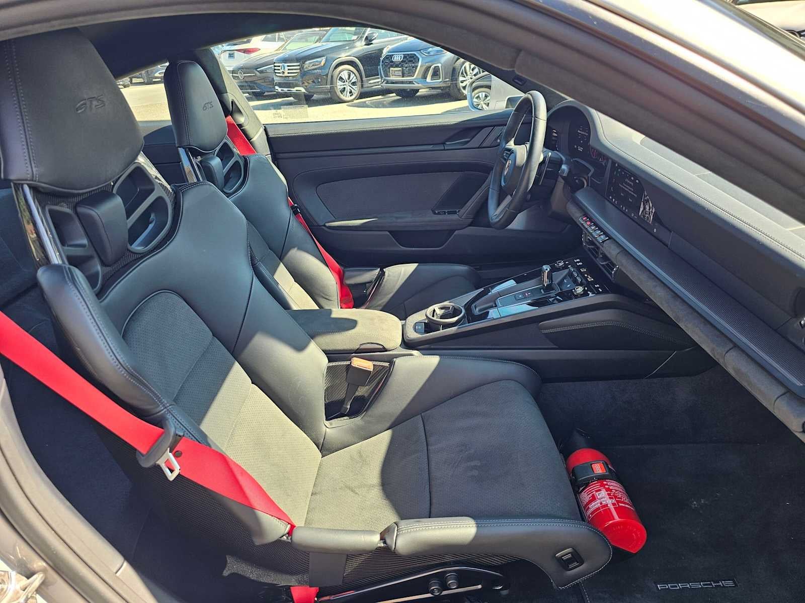 2025 Porsche 911 Carrera 4 GTS