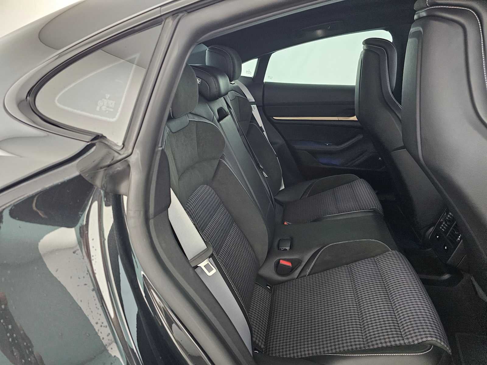 2025 Porsche Taycan 4S