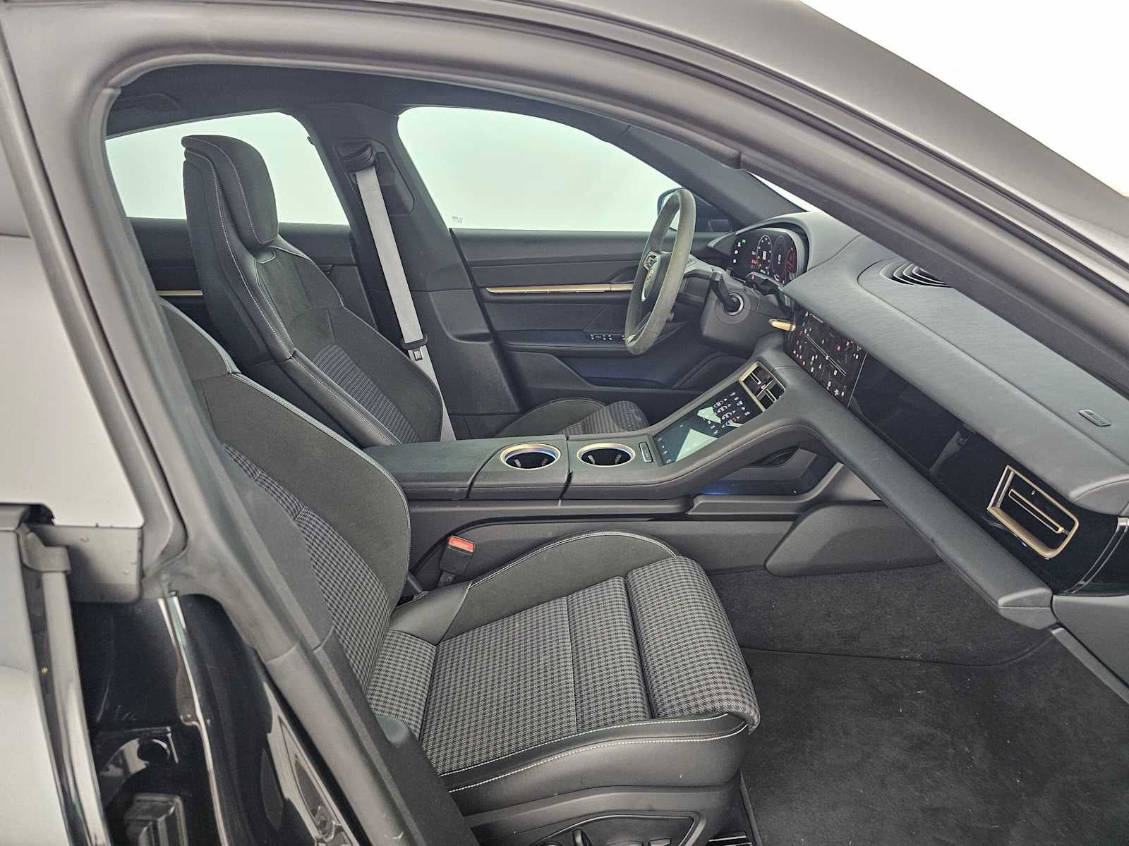 2025 Porsche Taycan 4S