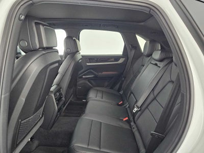 2025 Porsche Cayenne AWD