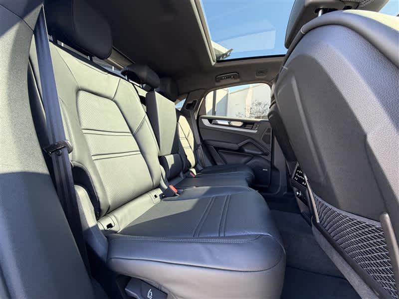 2024 Porsche Cayenne Coupe AWD